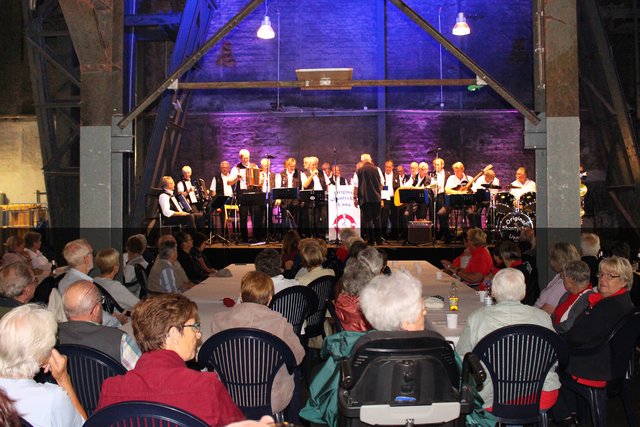 Foto © Jürgen Thoms -  Aus der  Serie: Ein gelungenes Familienfest im Förderturm Bönen 
