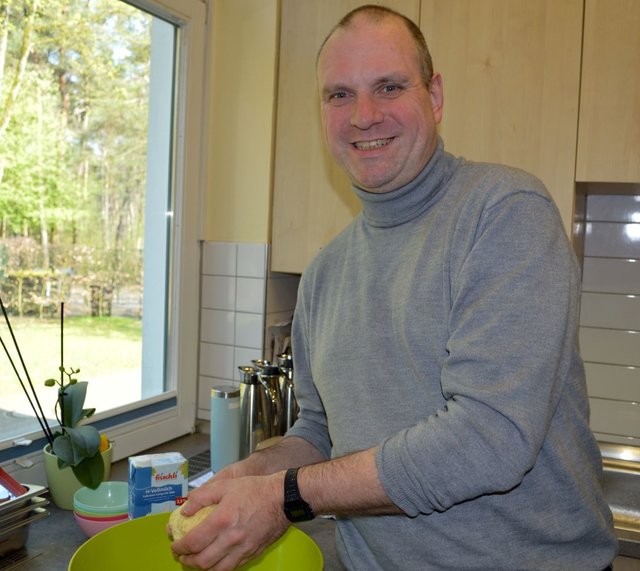 Jetzt heißt es für Hannes ordentlich kneten...