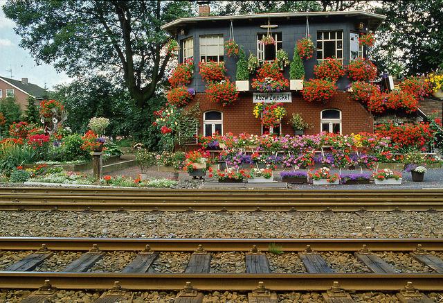 Das Thema "Zukunft des Stellwerkes Zweckel" steht im Mittelpunkt der Info-Versammlung, die am Freitag, 13. September, um 18.30 Uhr in "Benny´s Gasthaus im Jägerhof" (vormals "Jägerhof/Klopries") beginnt. | Foto: Archiv Kariger/STADTSPIEGEL Gladbeck