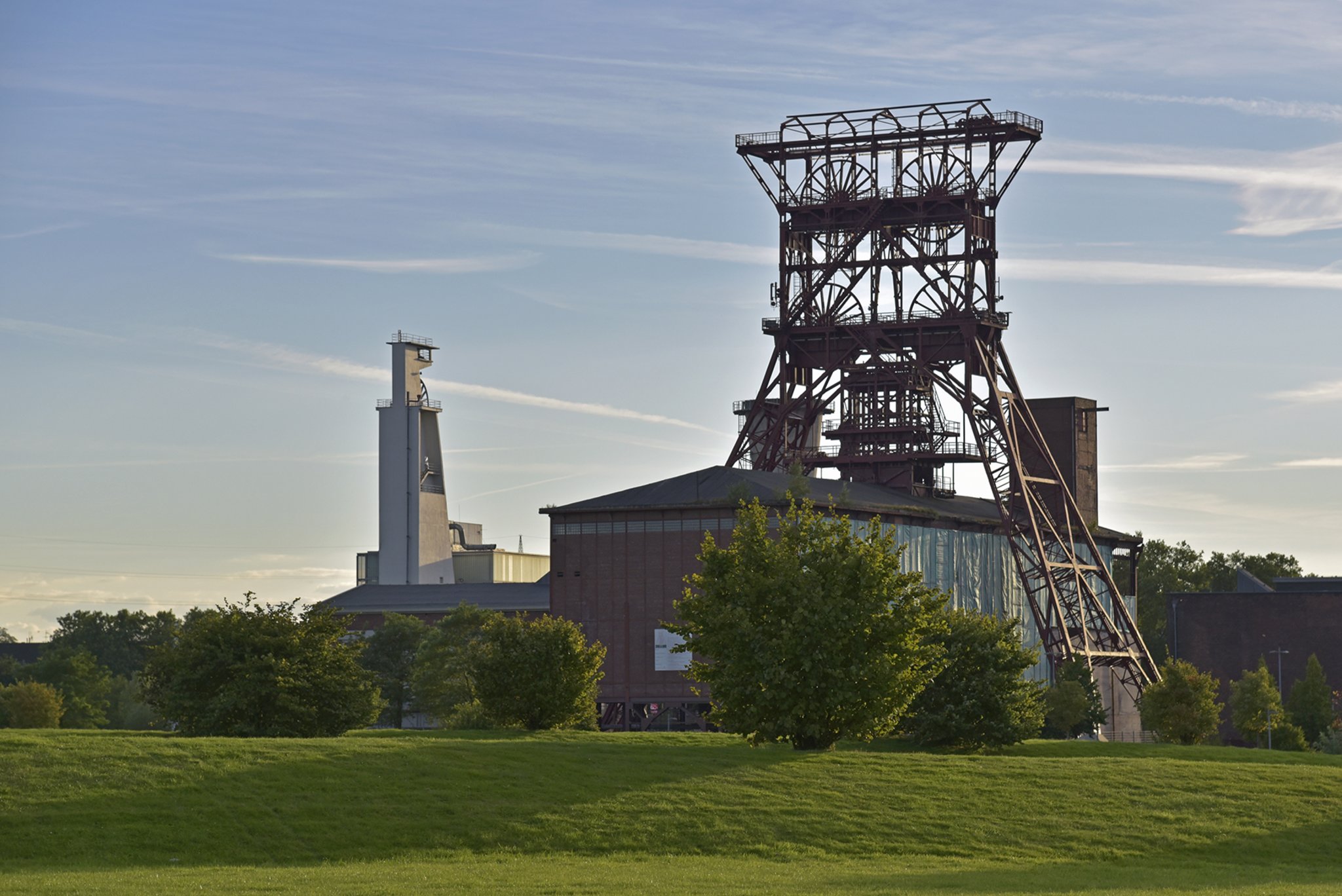 Bergwerk Consolidation Schacht 9 mit dem Fördergerüst aus verschiedenen ...
