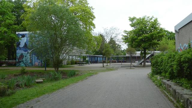Die Zufahrt zur Paul-Dohrmann-Schule.