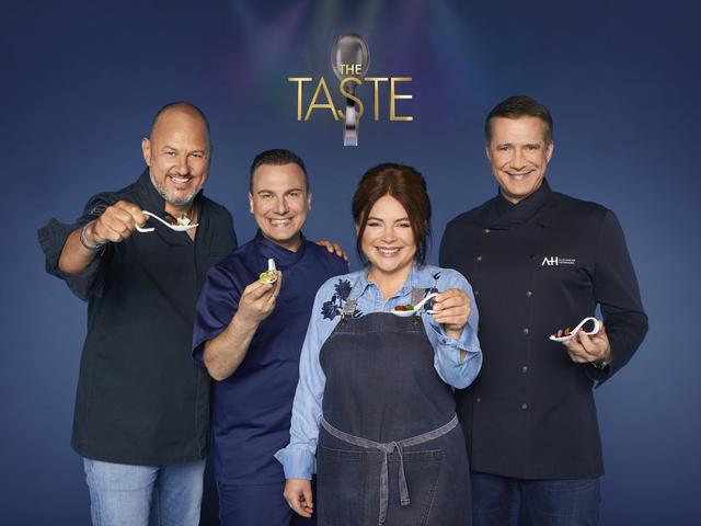 Mund auf! Die Spitzenköche Alexander Herrmann (48), Frank Rosin (53) und die neuen Coaches Maria Groß (40) und Tim Raue (45) prüfen bei „The Taste“, ob die Kandidaten was drauf haben.