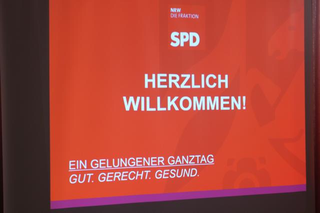 Die Dortmunder SPD-Landtagsabgeordneten Anja Butschkau und Volkan Baran luden zu einer Podiumsdiskussion ein. | Foto: Foto: Martin Schmitz