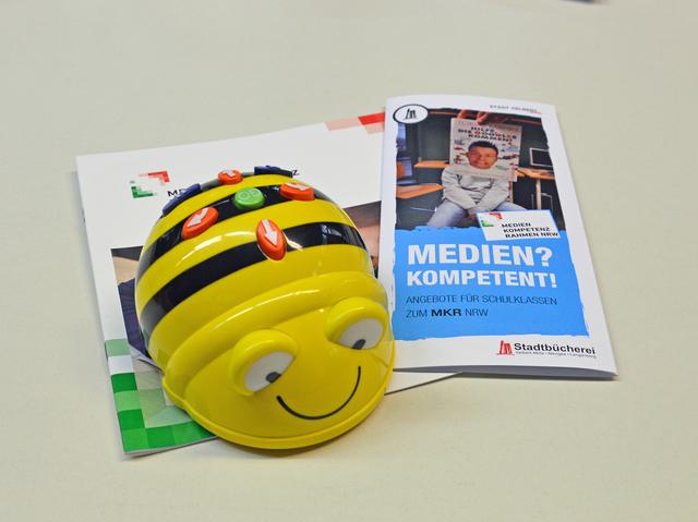 Mit diesen "BeeBots" lernen Kinder, einfache Befehle zu programmieren und Aufgaben zu erfüllen.