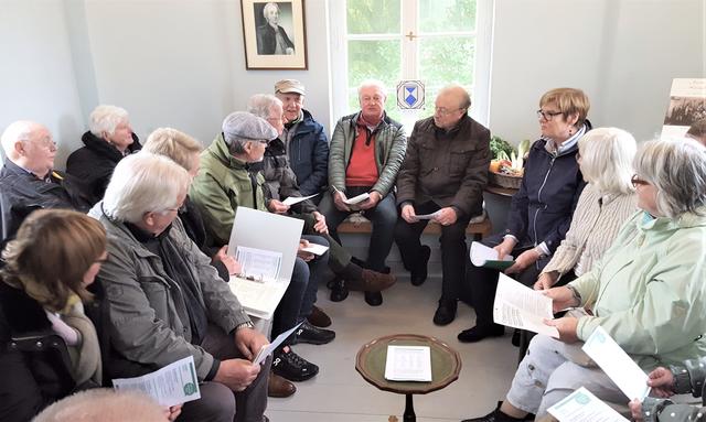 Zum Erntedankfest im Dingerkushaus war auch der KommOmend eingeladen.
Foto: Henschke