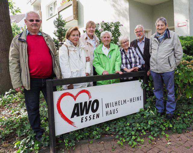 "Willst du mit mir gehen?" - nun auch in Bochold. Die Premierengruppe lief im Butzweg los.