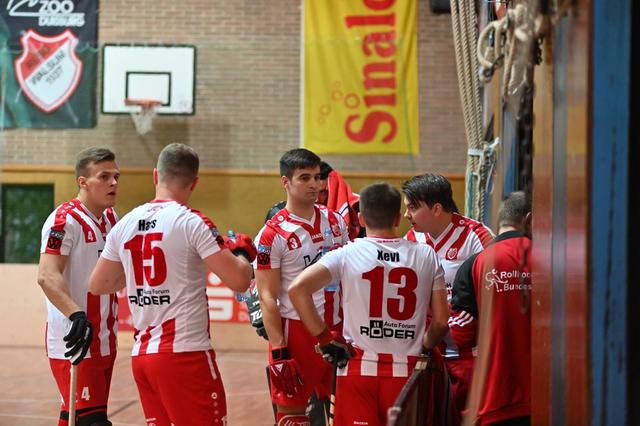 Spielertrainer Nusch, ganz rechts, möchte mit seinem Team den nächsten Sieg gegen Recklinghausen holen.