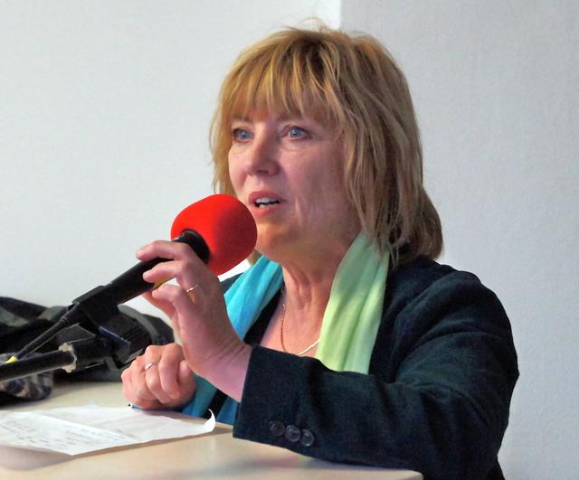 Die kulturpolitische Sprecherin der grünen Fraktion Essen, Lisa Mews, setzt sich für die Ausweitung der Öffnungszeiten unserer städtischen Stadtbibliotheken ein. | Foto: m-hase