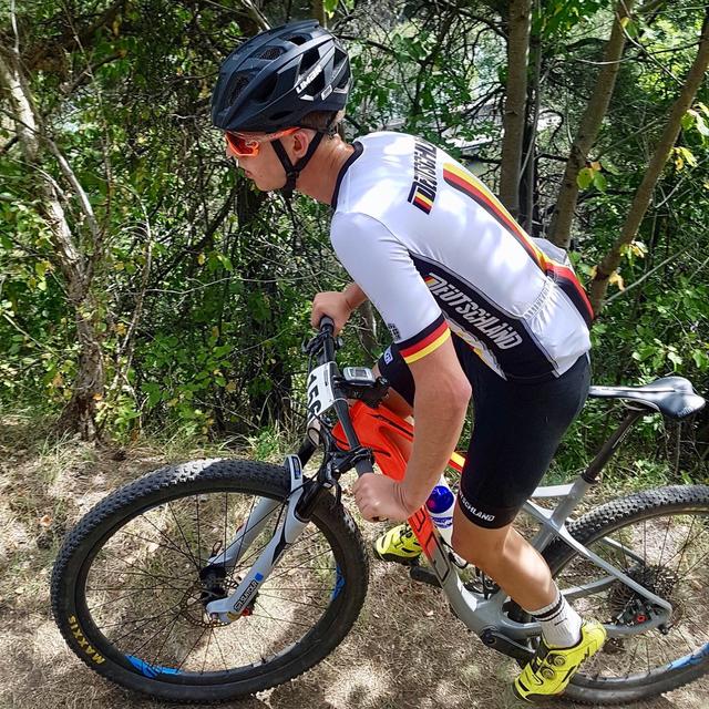 Trotz äußerst knapp verfehlter Qualifikation für die Mountainbike Marathon WM nominierte der Bund Deutscher Radfahrer (BDR) das Dorstener Radsporttalent Hendrik Epping auf Grund kontinuierlich guter Saisonleistungen zur WM in Grächen in der Schweiz.