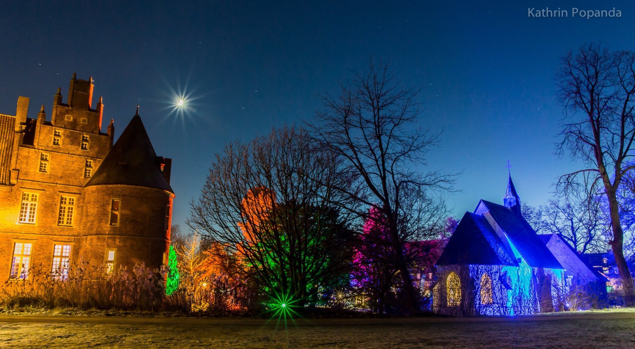 Winterwelt findet erstmals statt - Lichterwald ergänzt das Programm: Schnee am Rathaus - Lokalkompass.de