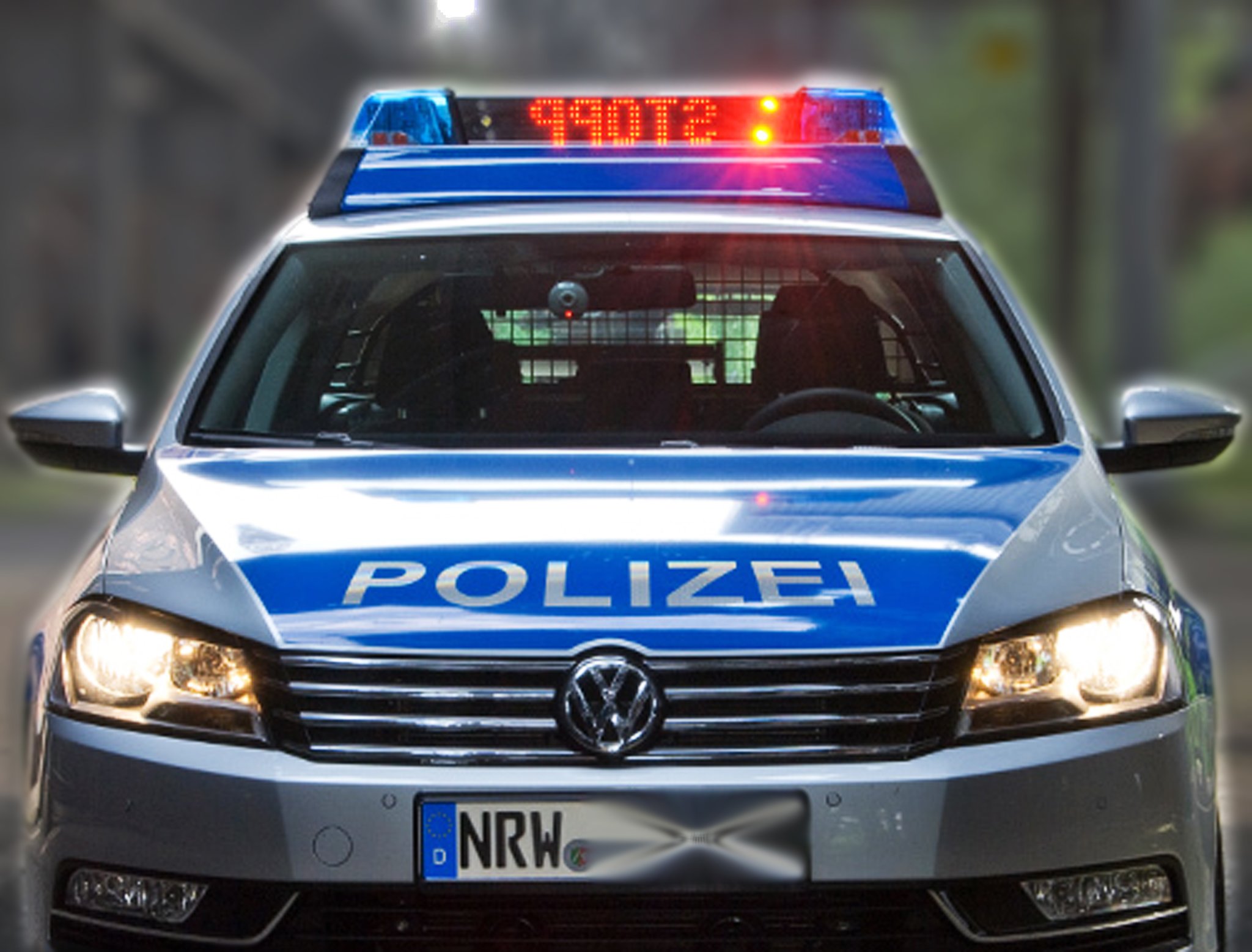 Polizei sucht Zeugen: Diebe stehlen Bronzemedaillen aus der Sixtus-Kirche - Lokalkompass.de
