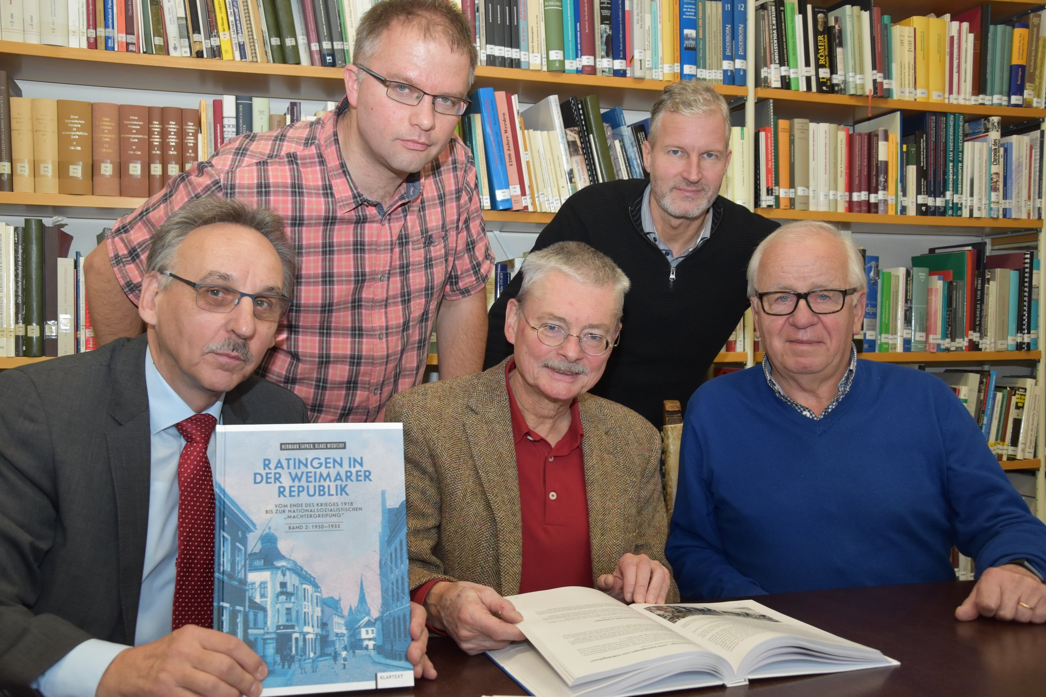 Neues Buch des Heimatvereins: Wie die Ratinger die Demokratie abwählten - Lokalkompass.de
