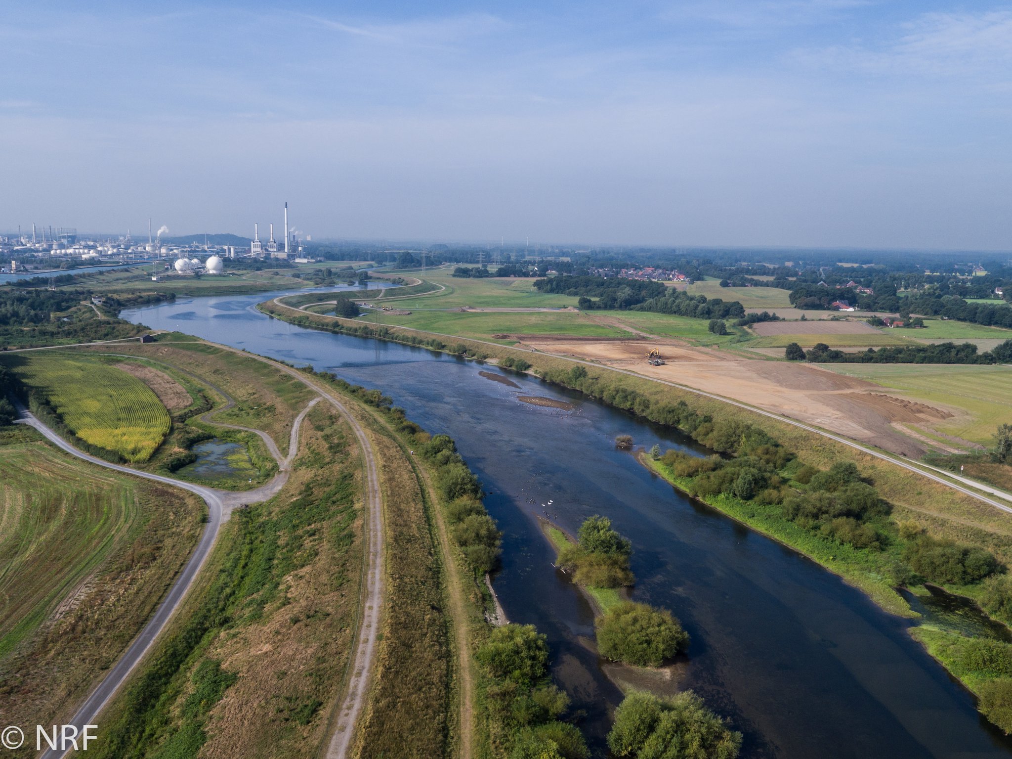 Rodungsarbeiten zur Vorbereitung des neuen Bauabschnitts: HaLiMa: Deichneubau schreitet voran - Lokalkompass.de