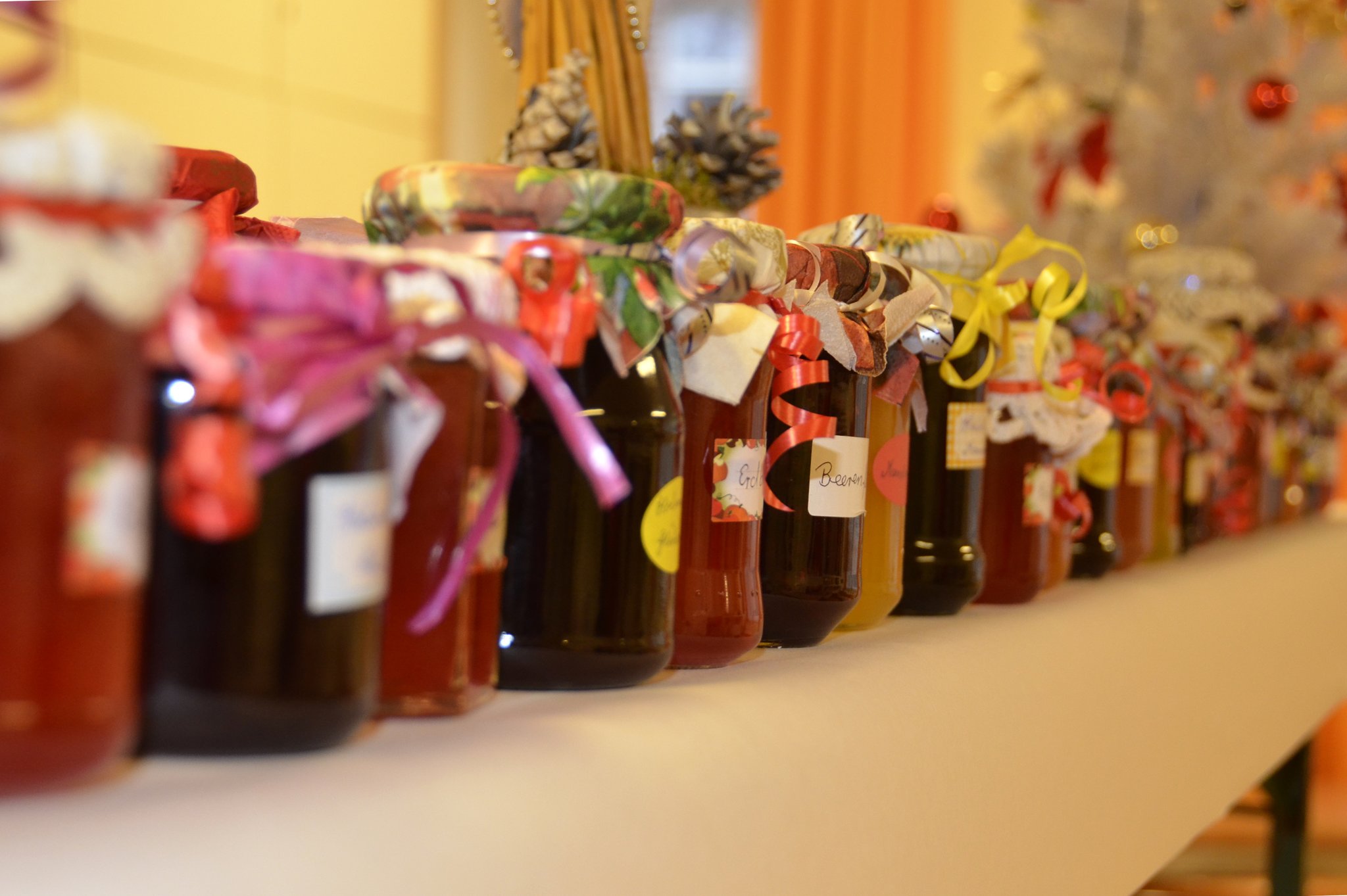 Viel Selbstgemachtes gibt es zu entdecken: Traditioneller Adventsmarkt im LVR-HPZ Rees - Rees - Lokalkompass.de
