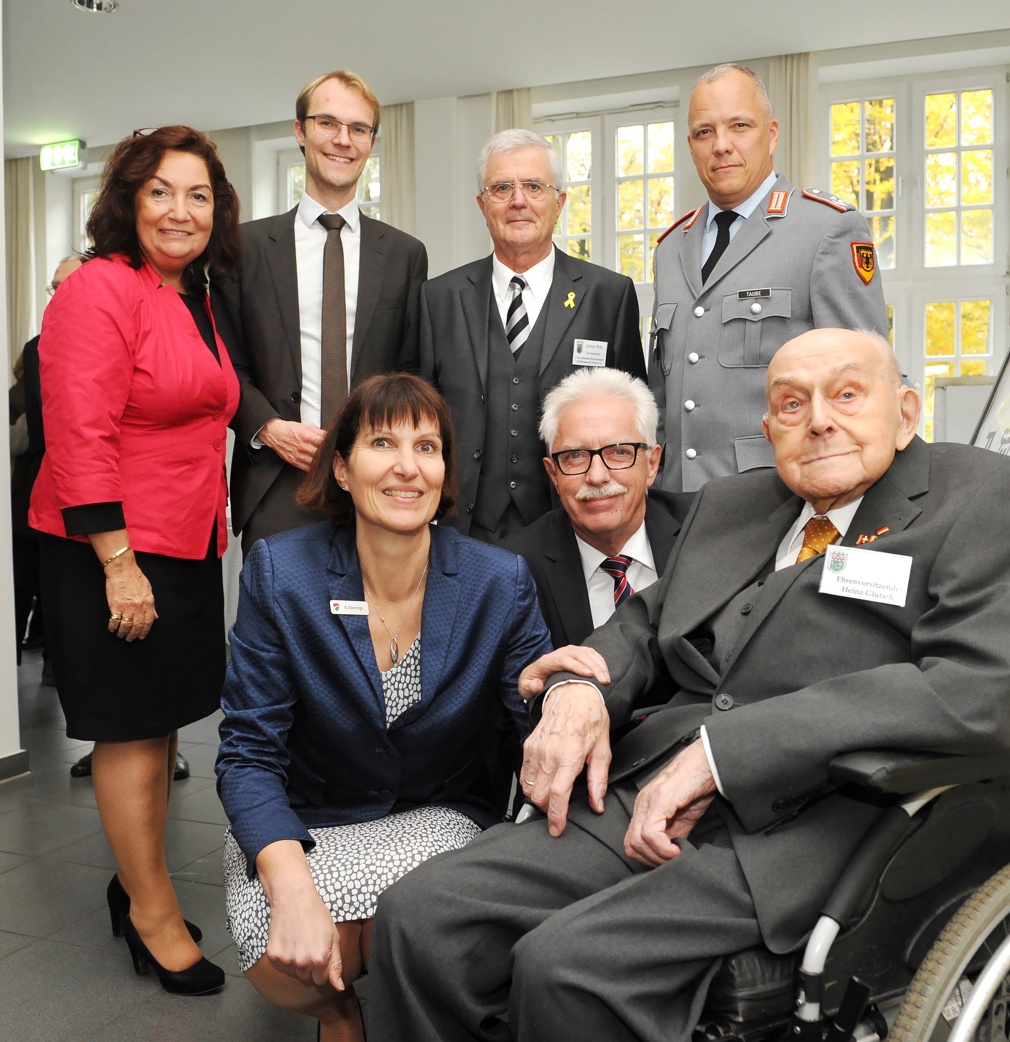 Oberstleutnant a.D. Heinz Glutsch Hildens erster Standortältester: 100. Geburtstag gewürdigt - Lokalkompass.de