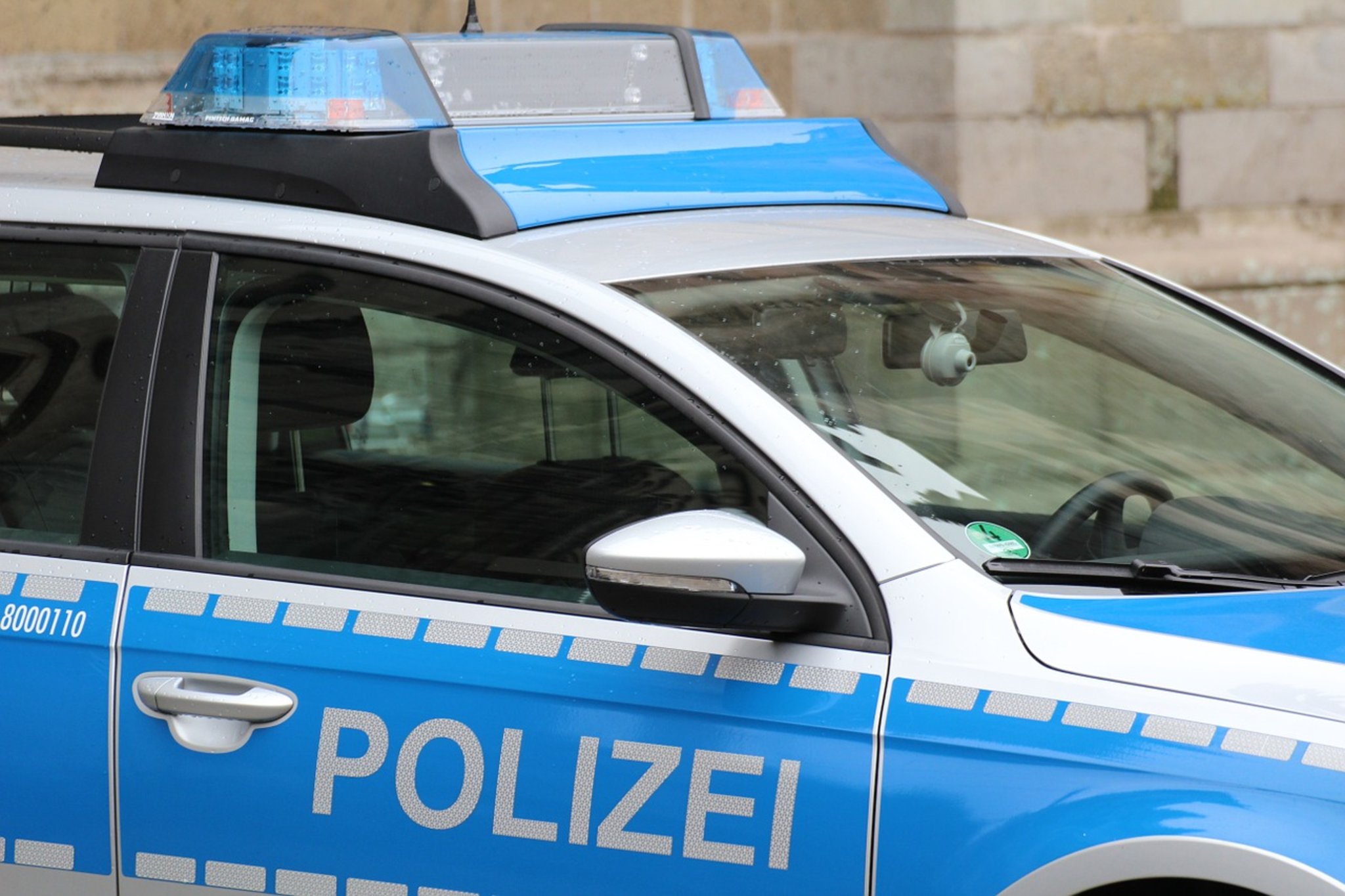 Auto und Straßenbahn kollidieren auf dem Weg nach Schalke - Lokalkompass.de
