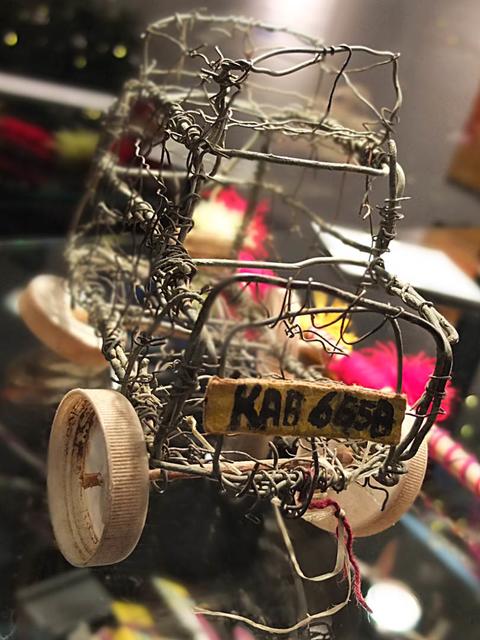 Fotografie von der Story: "Kreativität Ideen Kunst Fotografie Nachricht.
Bilder: kreativ Kunst Foto Impressionen von Ausstellung Eröffnung Weltspielzeug, Parktheater Iserlohn, Deutschland."