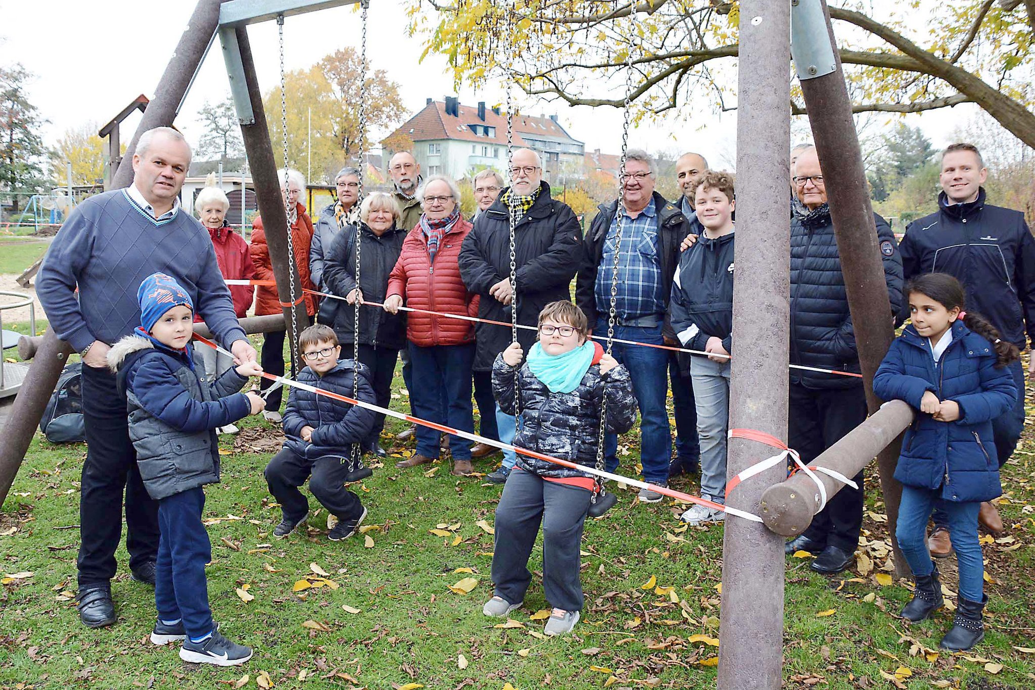 Beim Evinger Gartenverein "Gut Glück": Spielplatz eingeweiht - Lokalkompass.de