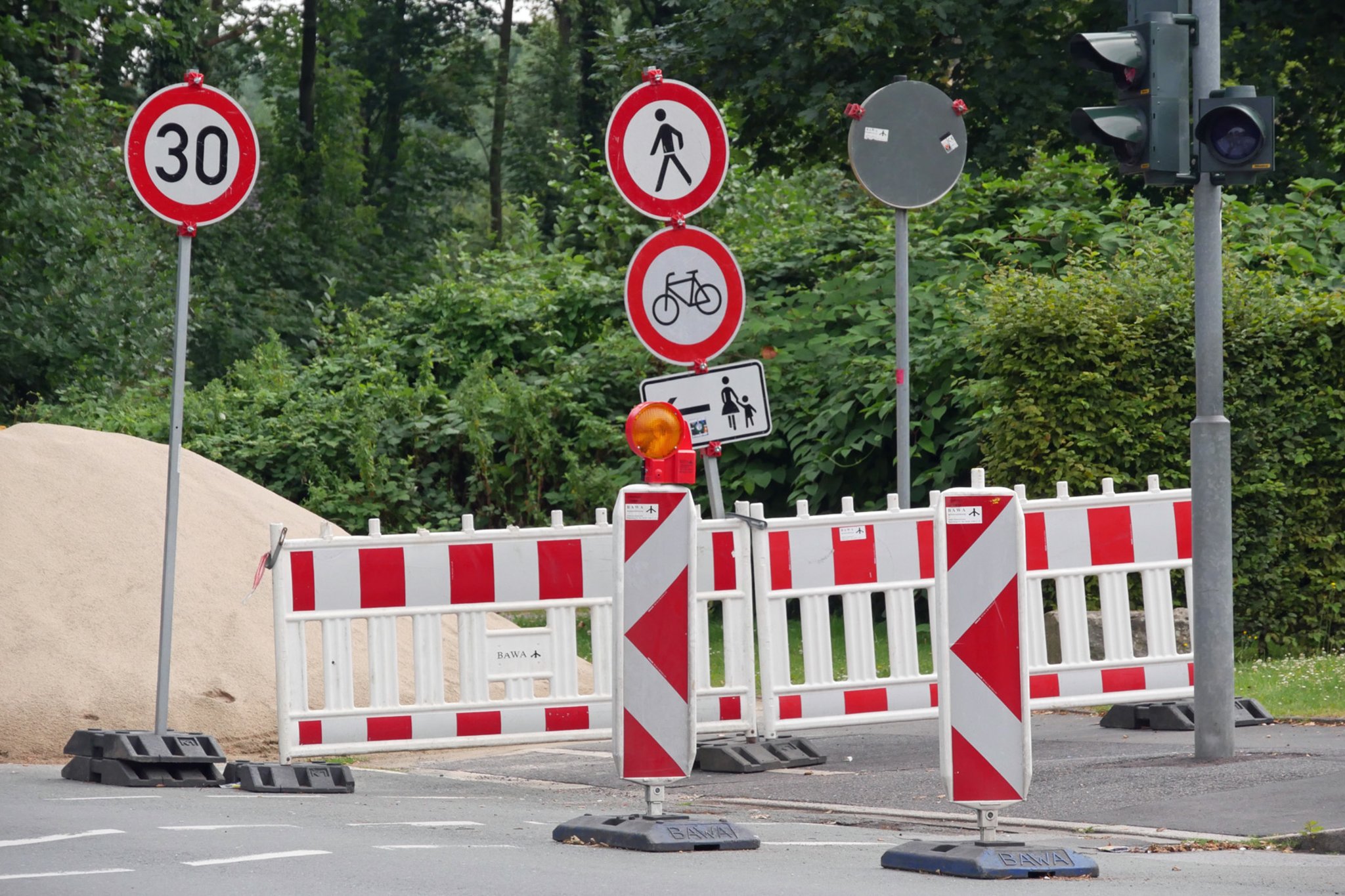 Druckrohrleitung werden verlegt: Rappaportstraße von Baustelle betroffen - Lokalkompass.de