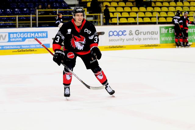Allen Grund zur Freude hatte Alexander Spister. Beim 7:1-Erfolg am Sonntag gegen Erfurt traf der Füchse-Stürmer gleich dreimal.Foto: Justin Herschfeld