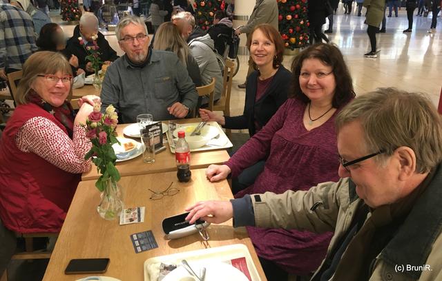 Christoph hat ein Bild von uns gemacht!
Dankeschön... es war nett mit uns allen!