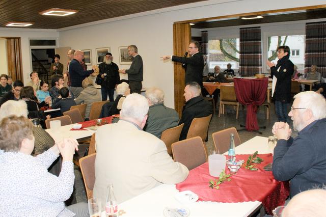Zuschlag für ein Gebot. | Foto: Dieter Rohrbeck