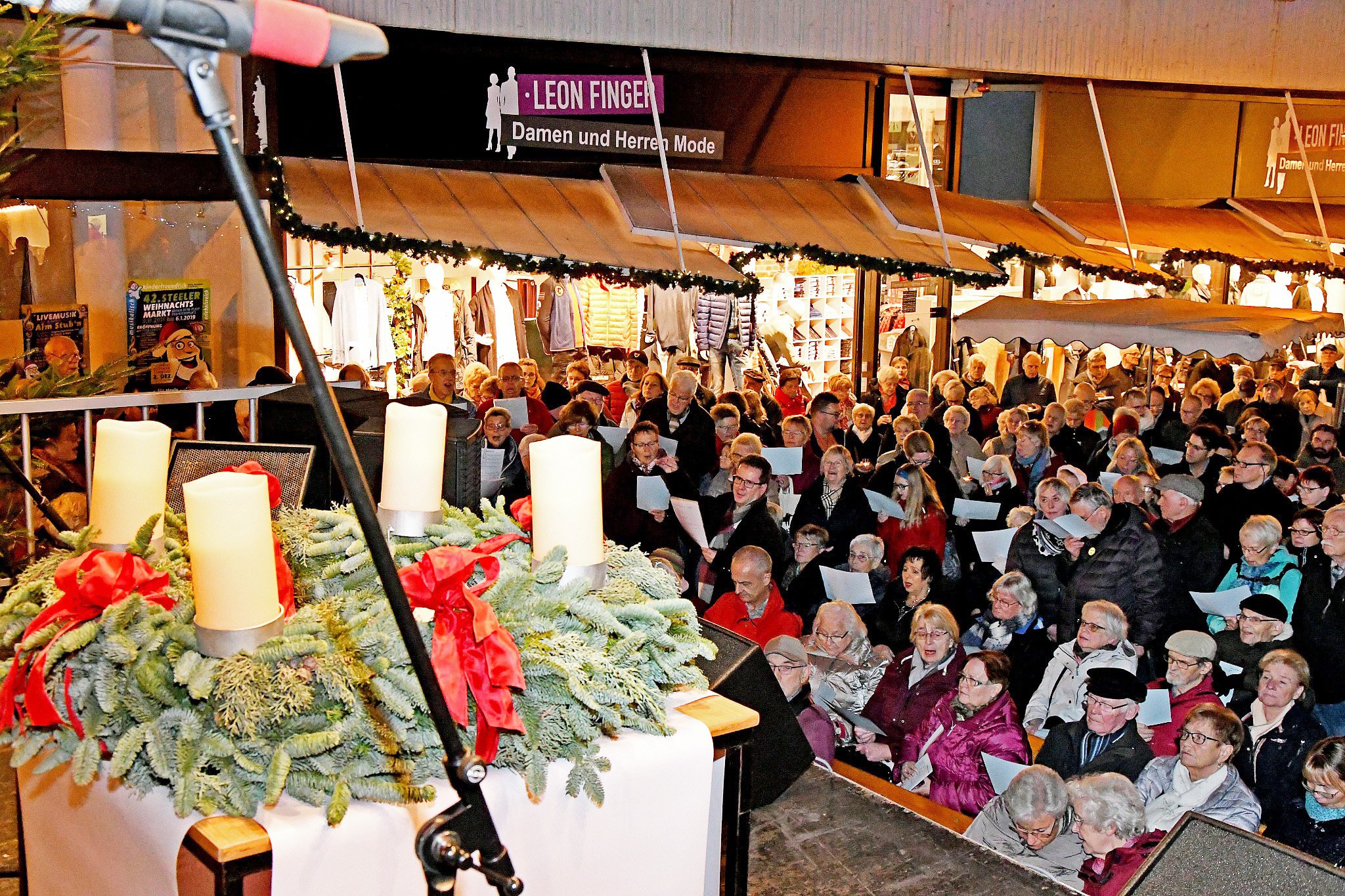 43-weihnachtsmarkt-in-essen-steele-kumenische-lichtandacht-am-29