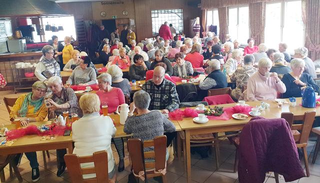 Voll war's im Vereinsheim.