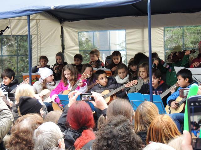 Musikalische Darbietungen von Kindern wird es wieder reichlich geben. Applaus als Dankeschön ist vorprogrammiert.
