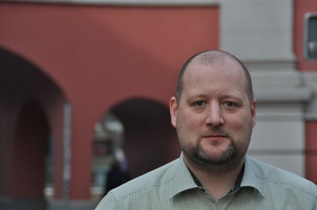 Burkhard Dedy, Vorsitzender der Grünen Fraktion in der Bezirksvertretung I will, dass trotz aller Widerstand von CDU, FDP und dem EBB endlich die Fahrradstassenachse für die drei Stadtbezirke verwirklicht werden kann.