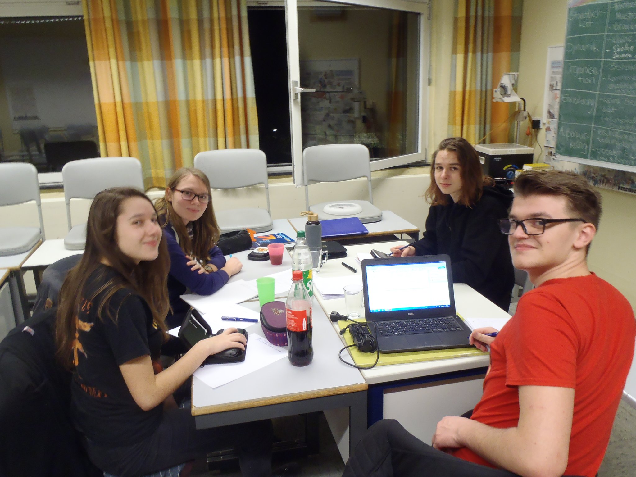 Erste Lange Nacht der Mathematik an der PWG Keine Angst vor kniffligen Aufgaben Unna Erste Lange Nacht der Mathematik an der PWG Keine Angst vor kniffligen Aufgaben Unna