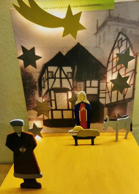 Dieses Ensemble vor dem Nicolaihaus  bastelte Klaus Thorwarth erst vor zwei Jahren, um damit ein Motiv seiner Heimatstadt auch überregional bekannter zu machen.  | Foto: Repro nach Original von K.Th.