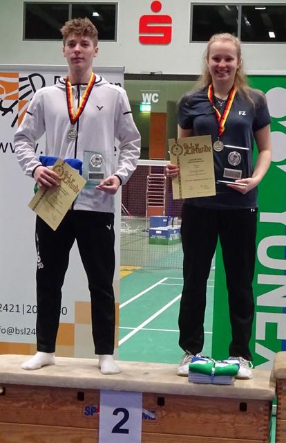 An der Seite von Aaron dann noch Silber im Mixed U19