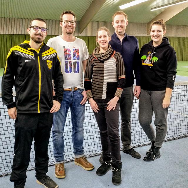 Turniersieger v.l.
Oliver Müller, Sven Seppmann, Daniela Dombach, Stefan Ruppert-Dombach, Jacqueline Schütz