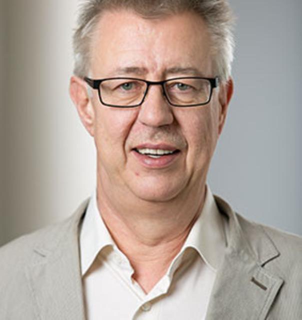 Hans Aring, Ratsherr für den Holsterhauser Norden, mahnt eine bessere Öffentlichekitsarbeit bei den betroffenen Anwohnern und Geschäftsinhabern an.