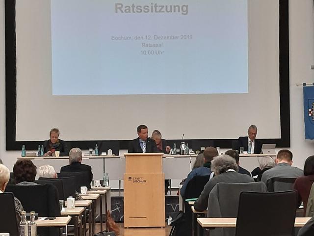 Jens Lücking, Ratsfraktionsvorsitzender der UWG: Freie Bürger, bei seiner Rede zum Haushalt 2020/2021 am 12. Dezember im Rat der Stadt Bochum. Foto: UWG: Freie Bürger