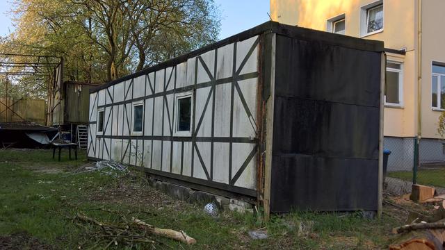 Über 30 Jahre hatte der alte „Küchencontainer“ gute Dienste geleistet. Eine Sanierung war nicht mehr möglich. Darum musste dieser neue Container her.