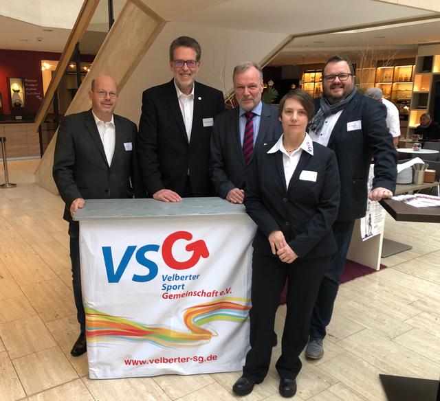 Der geschäftsführende Vorstand bedankt sich bei allen Abteilungsleitern, Sportler(innen, Trainer/innen,
Helfern, Eltern, Sponsoren und Freunden der Velberter SG für ein tolles Jahr 2019.
