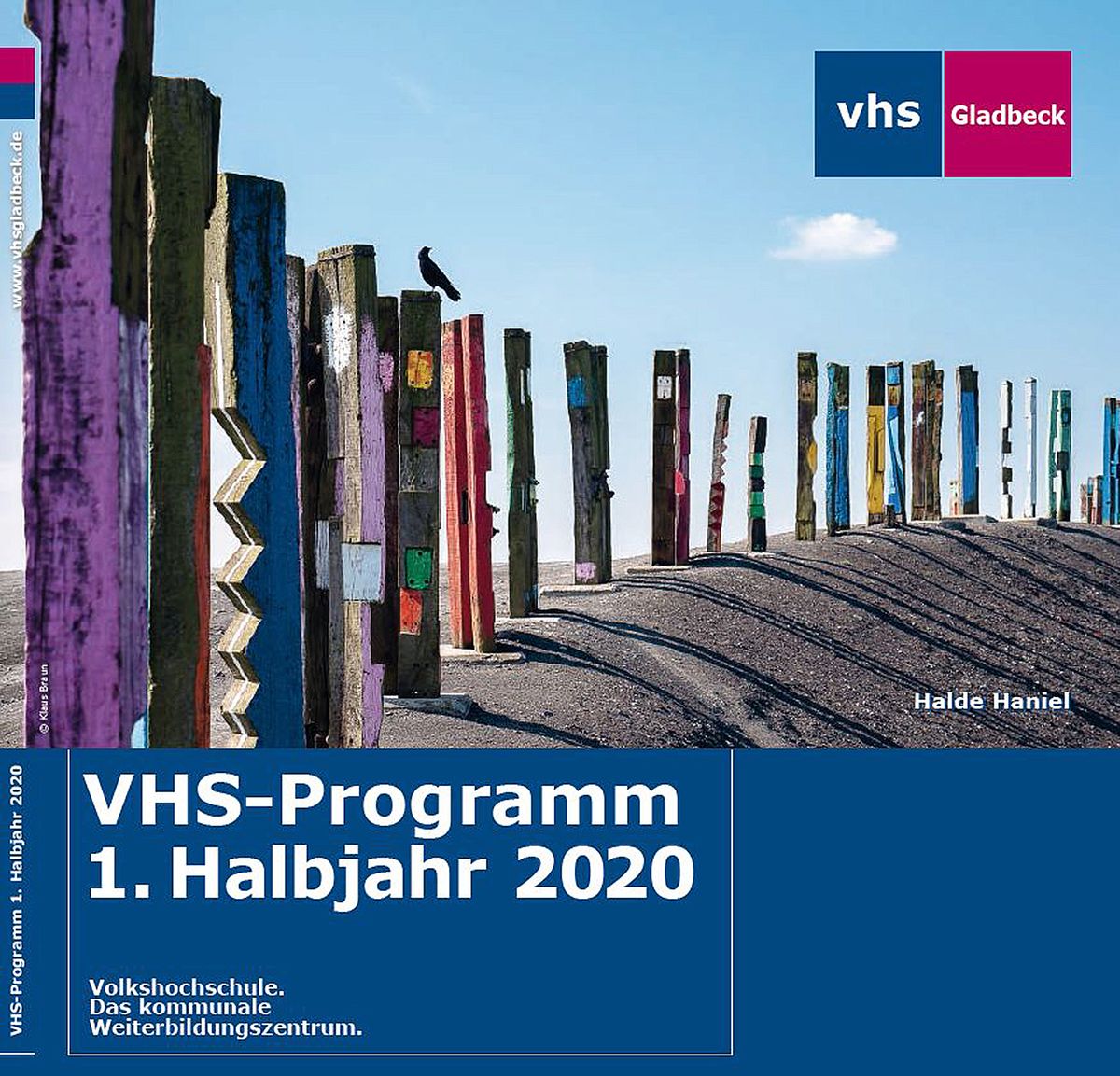 Die "Halde Haniel" in Bottrop dient als Motiv für das neue Programmheft der Volkshochschule Gladbeck.