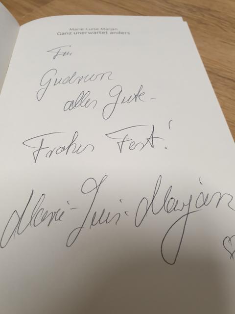 Die liebe Bruni schenkte mir dieses Buch.