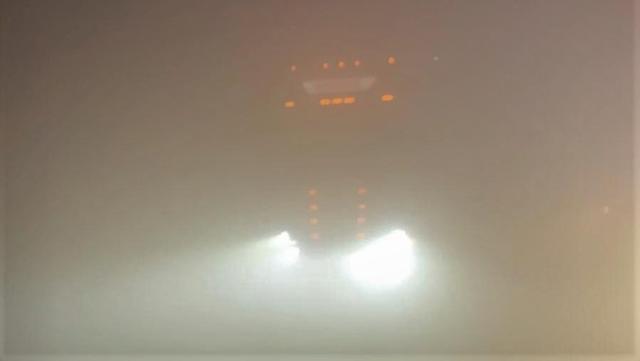 Schlechte Sicht auf der Autobahn 2 in der Nacht zum 1.1.2020.