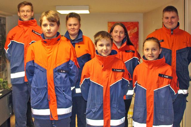 Foto © Jürgen Thoms -  Aus der Serie: Mitgliederversammlung der Jugendfeuerwehr  der Kreisstadt  Unna - Gruppe West -  2020 - Der neu gewählte Jugendausschuss. mit dem Sprecher Corvin (links) und Stellvertreter Lennart (rechs) 