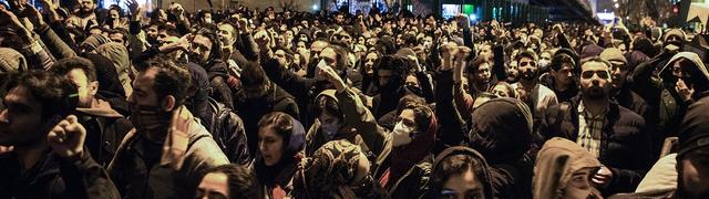 wütende Proteste in Teheran - immer mehr Menschen fordern den Rücktritt der klerikal-faschistischen Staatsführung und fordern Freiheit