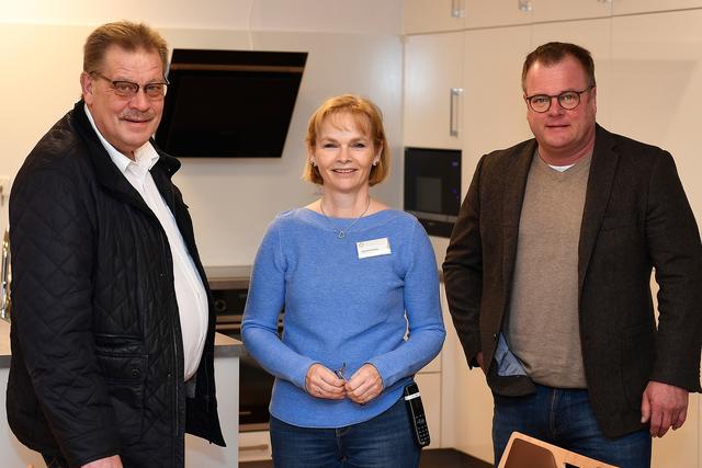 Ottmar Ricken, Sabine Graefenstein-Pontkees und Alexander Noack (v.l.) freuen sich über den gelungenen Umbau des St.-Elisabeth-Hauses.