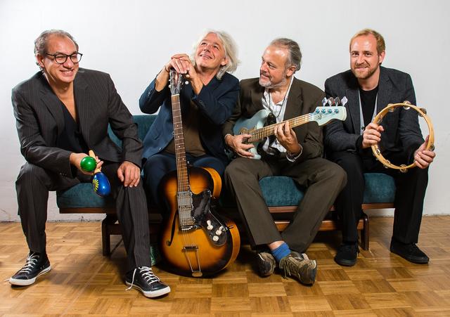 Am Samstag, 18. Januar, ab 19.30 Uhr, mischt die Band Hang Out In Trees im Monheimer Sojus 7, Kapellenstraße 38, Ragga-Elemente mit House, Lounge, Funk und Soul. Anschließend wird getanzt, zu einem bunt gemixten Krautsalat à la Chef du cuisine Soul Rebel Calzone. Der Eintritt kostet 5 Euro.
