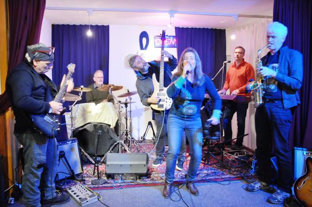 Die ABS-Band in Aktion.