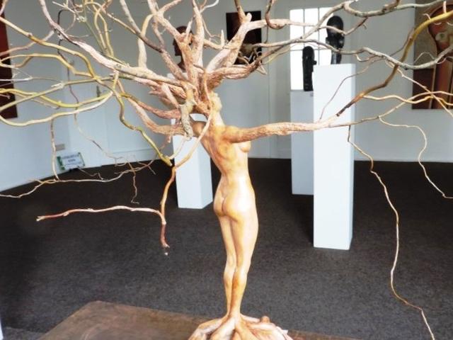 Skulpturen-Schau von Katharina Joos in der Ruhr Gallery - Ruhrstraße 3 in der Kunststadt Mülheim - #KuMuMü | Foto: Mülheimer Kunstverein und Kunstförderverein Rhein-Ruhr KKRR