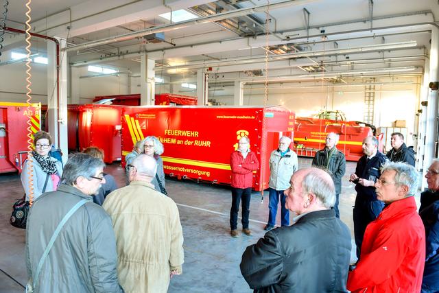 In diesen Containern befindet sich mal Wasser und in anderen wichtige Geräte.         Foto: PR-Foto Köhring/AK