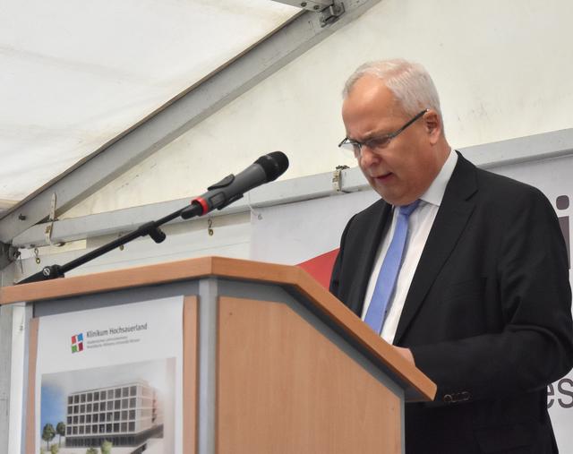 Landrat DR. Karl Schneider.  | Foto: Peter Benedickt