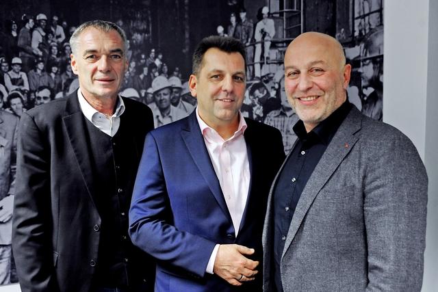 Die Bürgermeisterkandidaten von Moers und Neukirchen-Vluyn, Ibrahim Yetim, MdL und Ralf Köpke, zusammen mit dem SPD Landratskandidaten für den Kreis Wesel Dr. Peter Paic